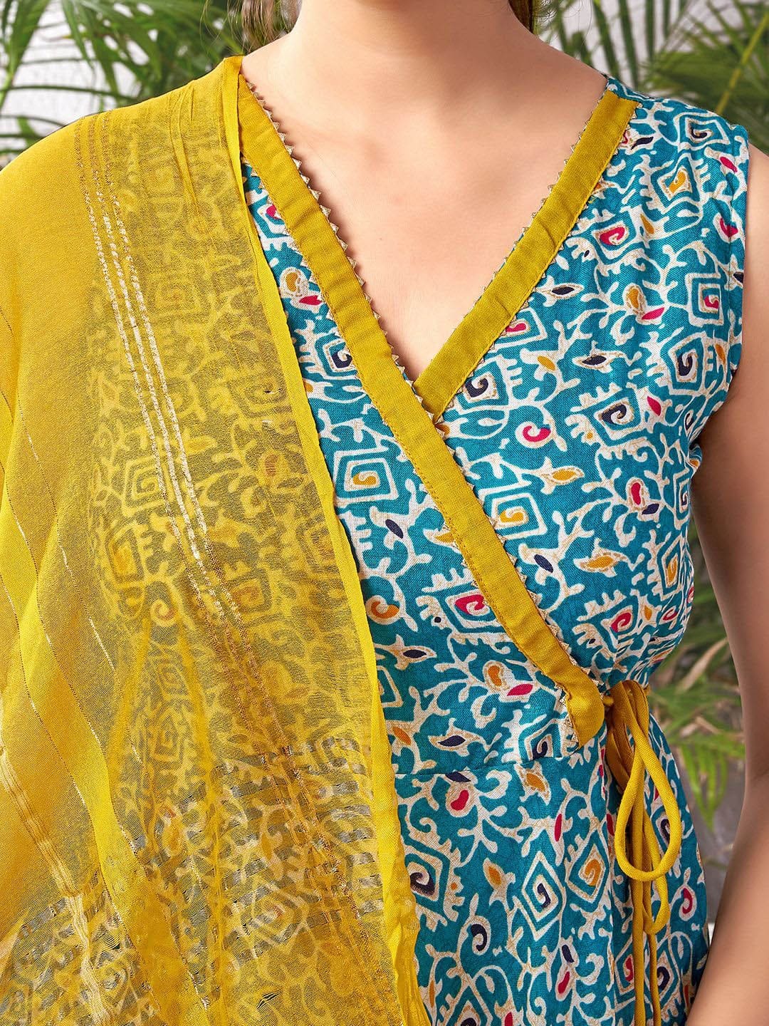 Shop designer kurta & suit sets for women online in India from your favourite brands ✯ Free Shipping ✯ COD ✯ Easy Returns and Exchanges ✯ Explore a wide range of Kurta Sets at Her Fashion Store.