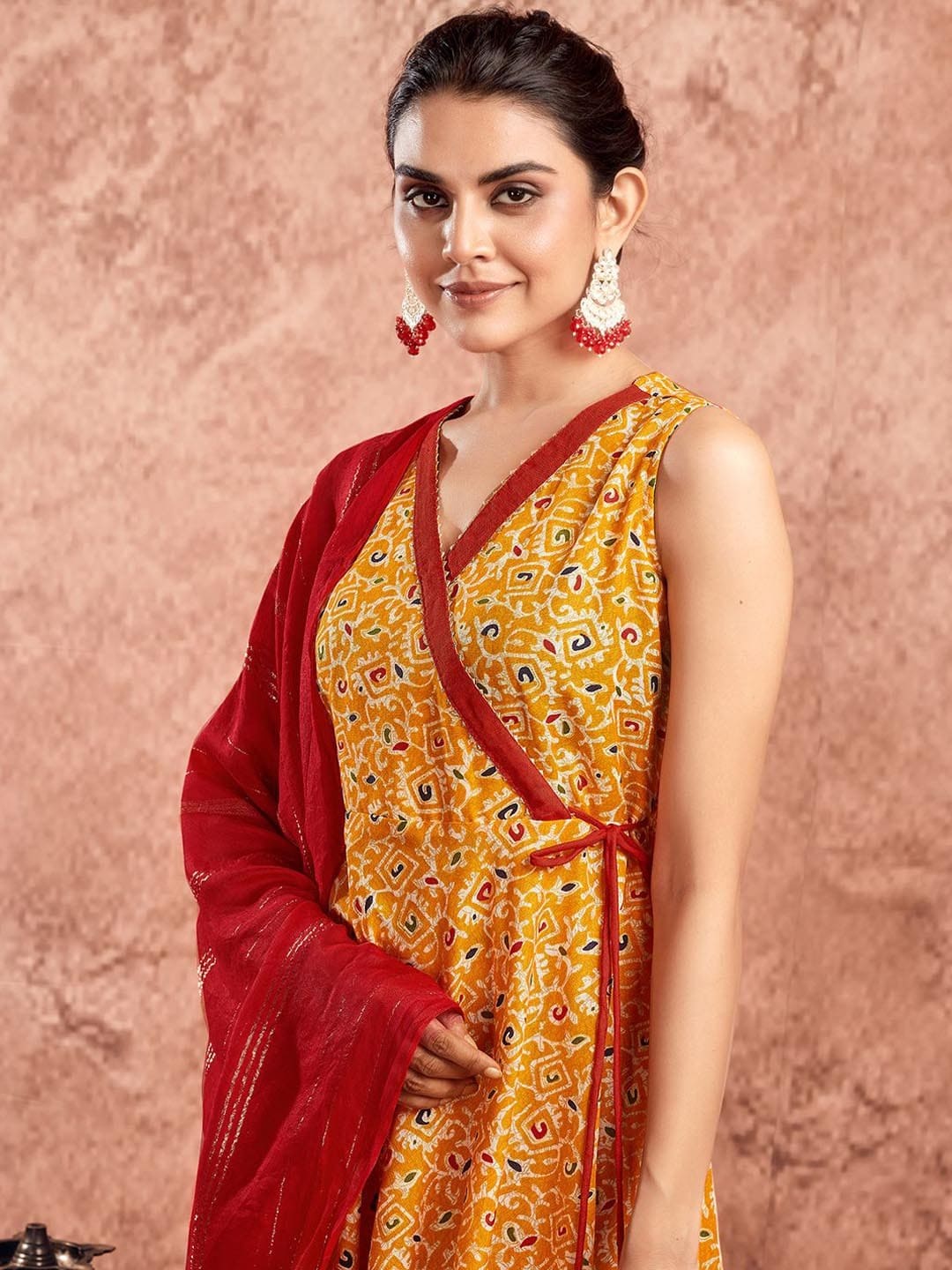 Shop designer kurta & suit sets for women online in India from your favourite brands ✯ Free Shipping ✯ COD ✯ Easy Returns and Exchanges ✯ Explore a wide range of Kurta Sets at Her Fashion Store.