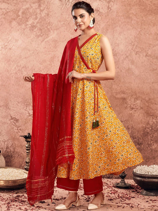 Shop designer kurta & suit sets for women online in India from your favourite brands ✯ Free Shipping ✯ COD ✯ Easy Returns and Exchanges ✯ Explore a wide range of Kurta Sets at Her Fashion Store.